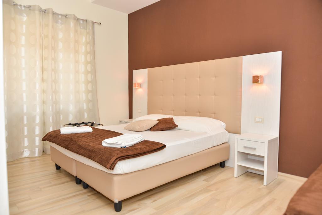 Your Rhome Rome Room photo